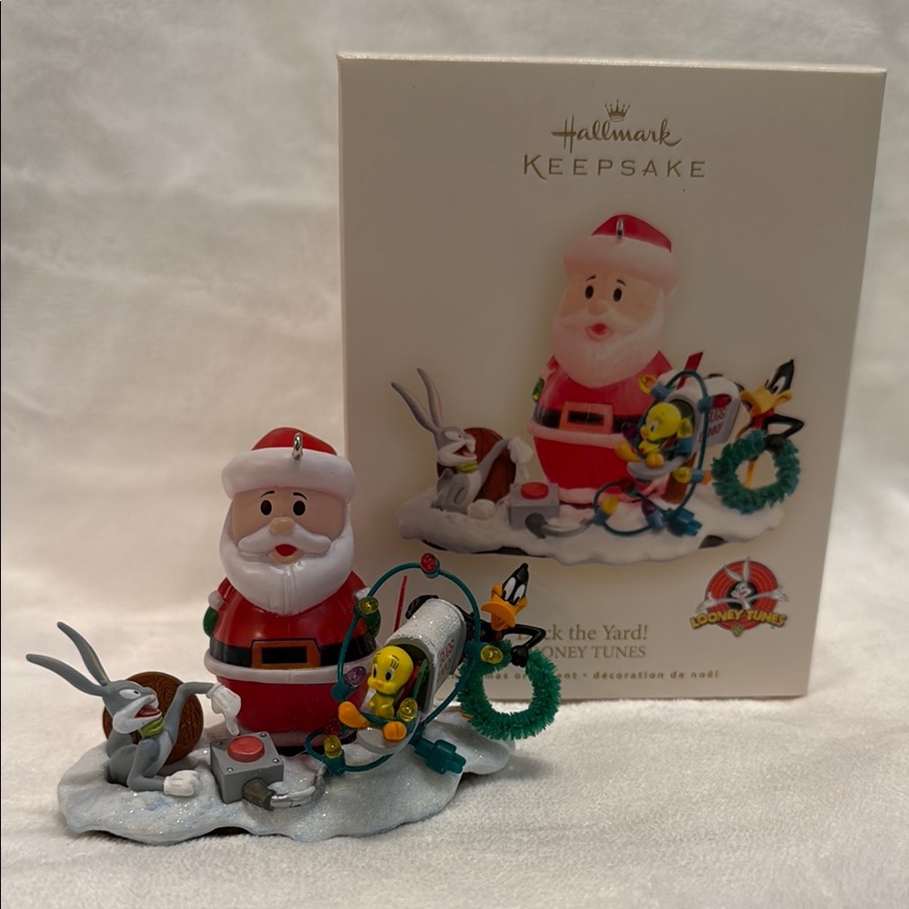 Hallmark Keepsake Looney Tunes Ornament